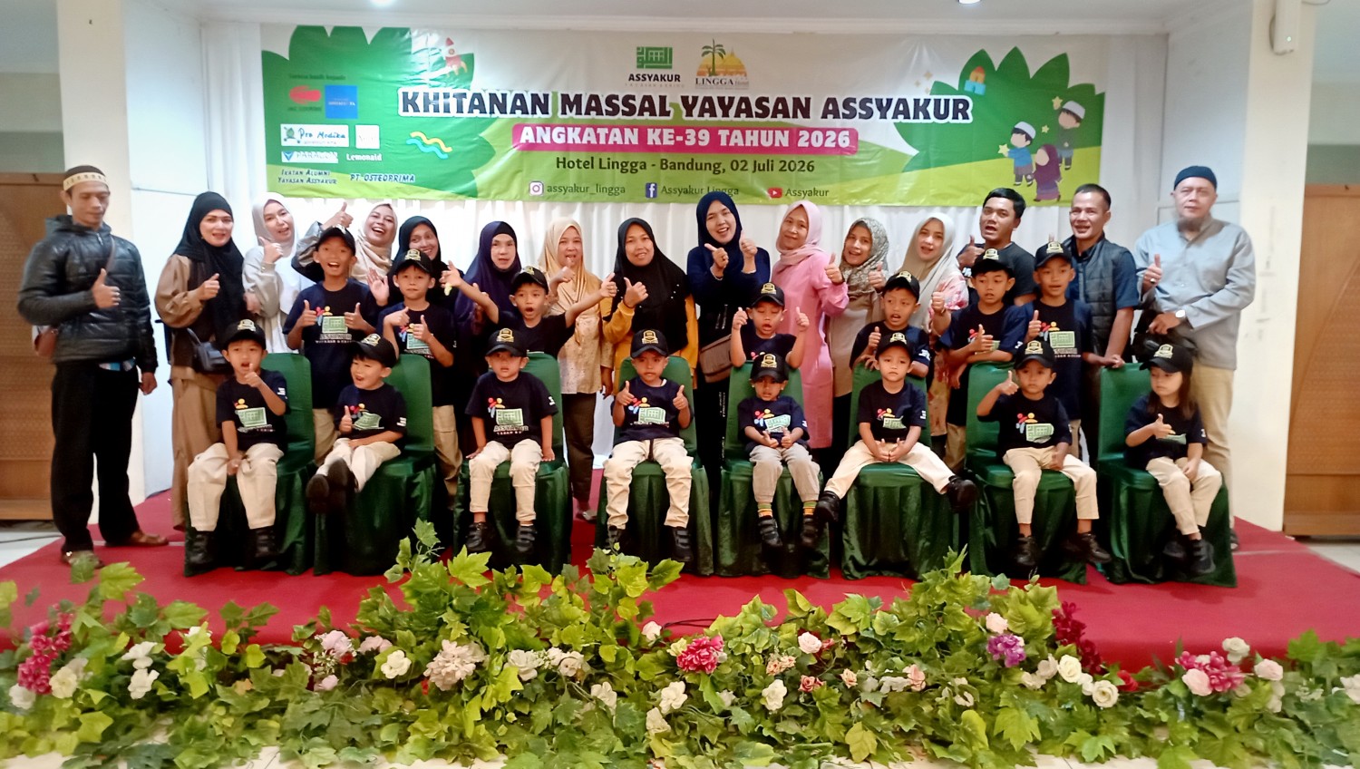 salurkan sebagian harta kita untuk orang-orang yang membutuhkan dalam kegiatan khitanan massal yayasan assyakur